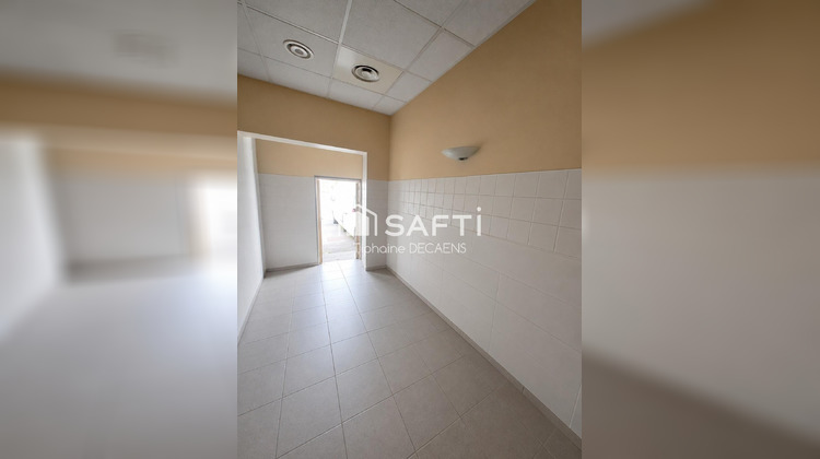 Ma-Cabane - Location Local commercial Chinon, 54 m²