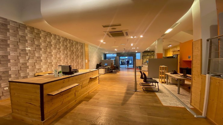 Ma-Cabane - Location Local commercial Cholet, 375 m²