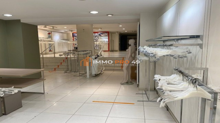 Ma-Cabane - Location Local commercial Cholet, 430 m²