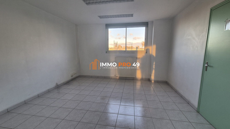 Ma-Cabane - Location Local commercial Cholet, 400 m²