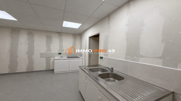 Ma-Cabane - Location Local commercial Cholet, 280 m²
