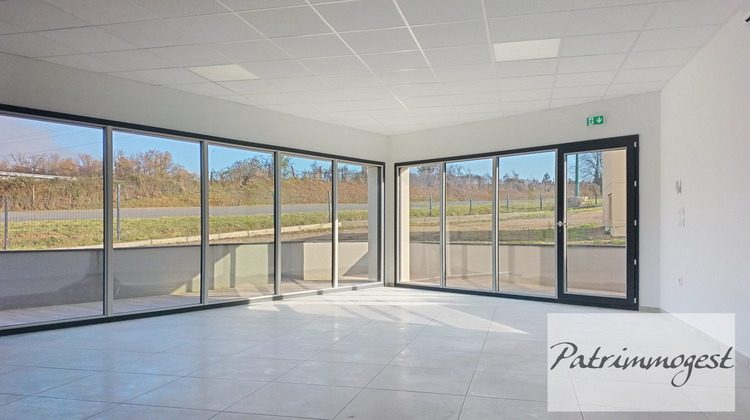 Ma-Cabane - Location Local commercial CIVENS, 90 m²