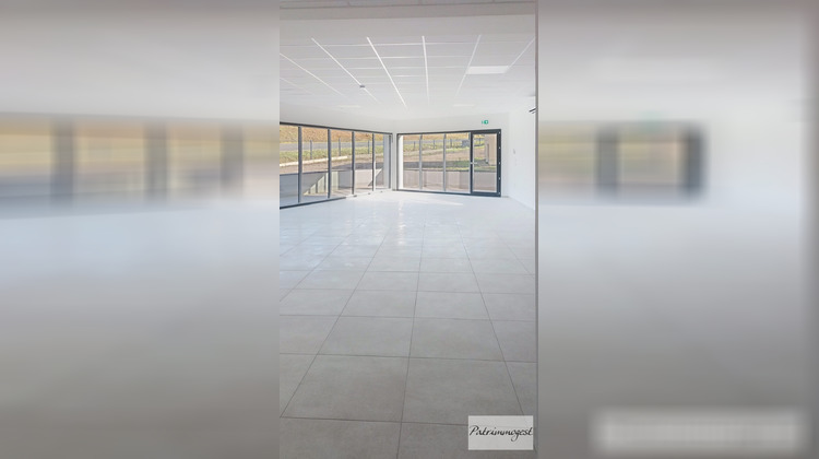 Ma-Cabane - Location Local commercial CIVENS, 90 m²