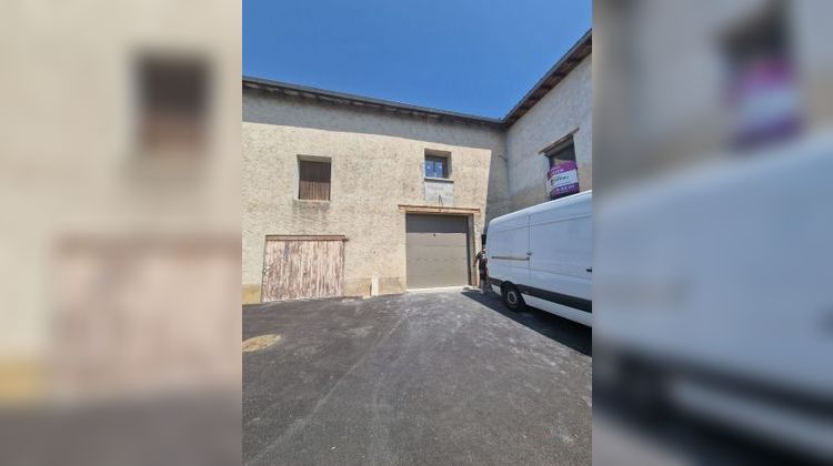 Ma-Cabane - Location Local commercial Civrieux, 92 m²