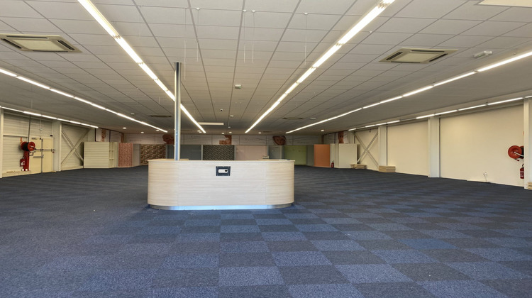 Ma-Cabane - Location Local commercial Claira, 800 m²