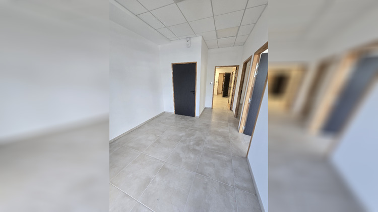 Ma-Cabane - Location Local commercial Clermont-l'Hérault, 61 m²