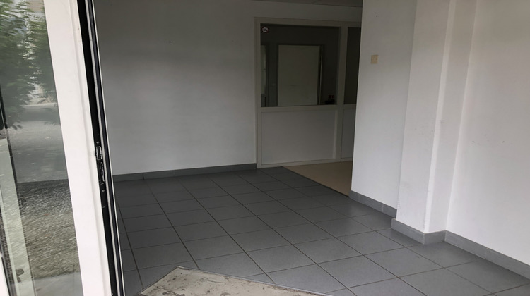 Ma-Cabane - Location Local commercial Cognac, 88 m²