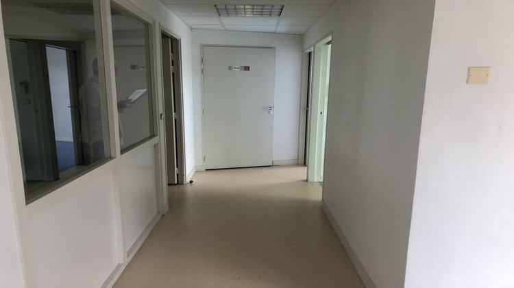 Ma-Cabane - Location Local commercial Cognac, 88 m²