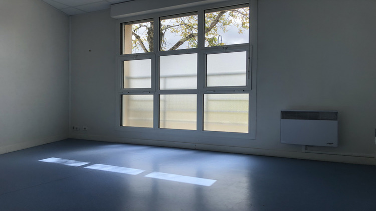 Ma-Cabane - Location Local commercial Cognac, 88 m²