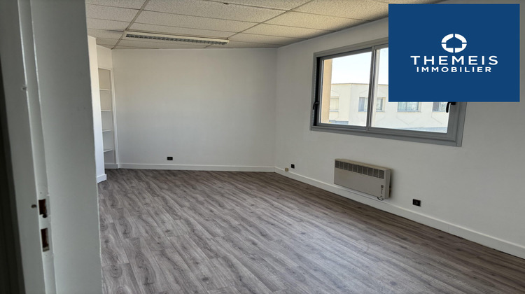 Ma-Cabane - Location Local commercial COIGNIERES, 87 m²