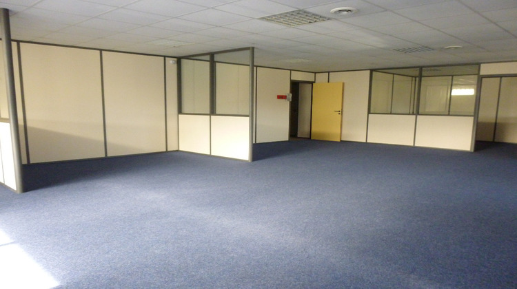 Ma-Cabane - Location Local commercial COLOMIERS, 300 m²