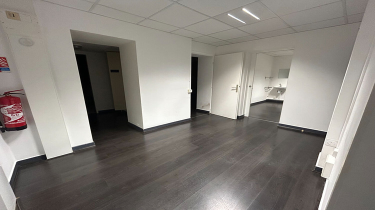 Ma-Cabane - Location Local commercial COMBOURG, 70 m²