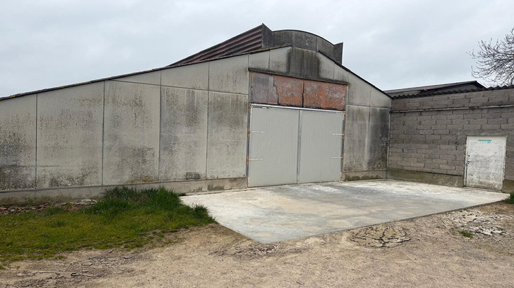 Ma-Cabane - Location Local commercial COMBRONDE, 1200 m²