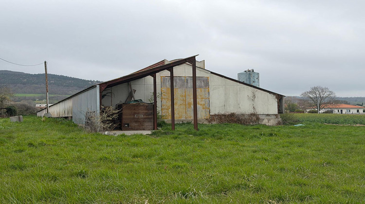 Ma-Cabane - Location Local commercial COMBRONDE, 1200 m²