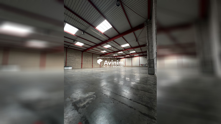 Ma-Cabane - Location Local commercial Combs-la-Ville, 1835 m²