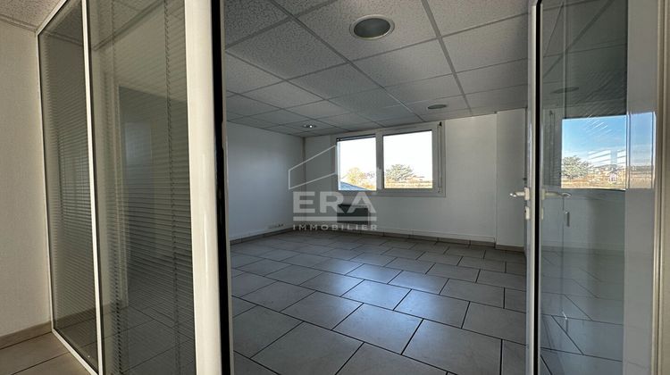 Ma-Cabane - Location Local commercial COMPIEGNE, 127 m²