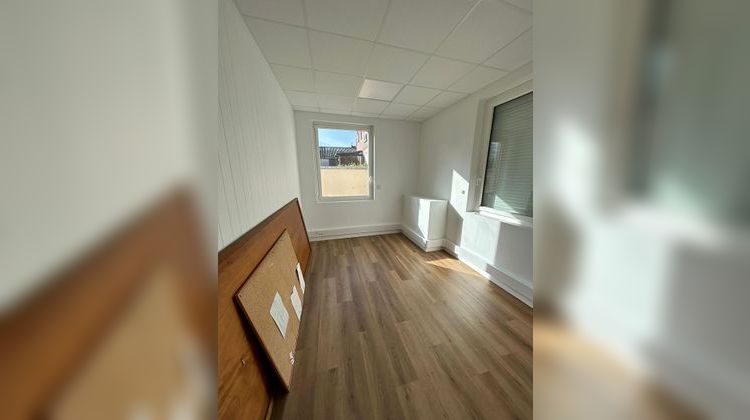 Ma-Cabane - Location Local commercial COMPIEGNE, 86 m²