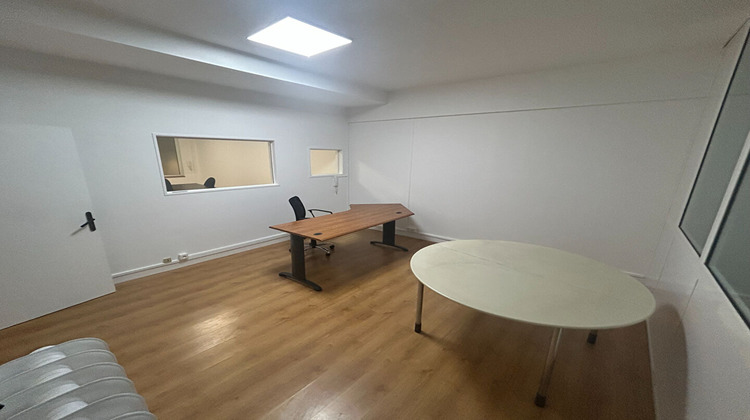 Ma-Cabane - Location Local commercial COMPIEGNE, 107 m²