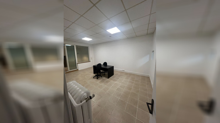 Ma-Cabane - Location Local commercial COMPIEGNE, 107 m²