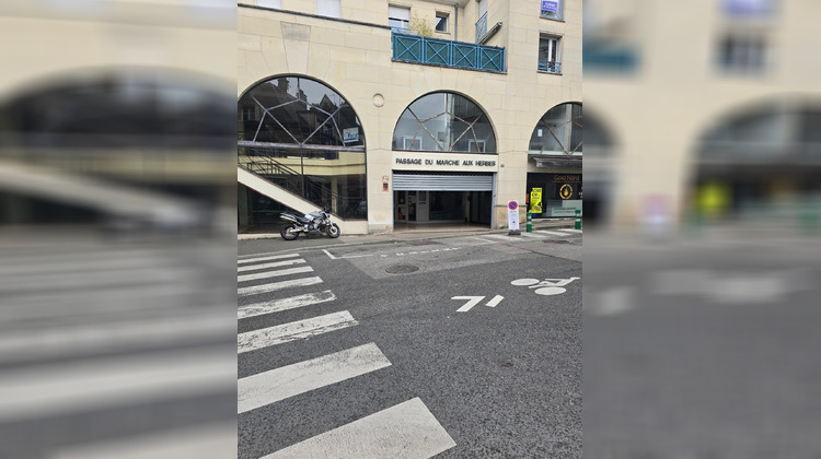 Ma-Cabane - Location Local commercial Compiegne, 0 m²