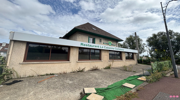 Ma-Cabane - Location Local commercial CONFLANS-SAINTE-HONORINE, 216 m²