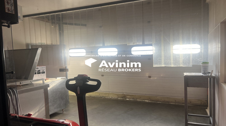 Ma-Cabane - Location Local commercial Corbas, 576 m²