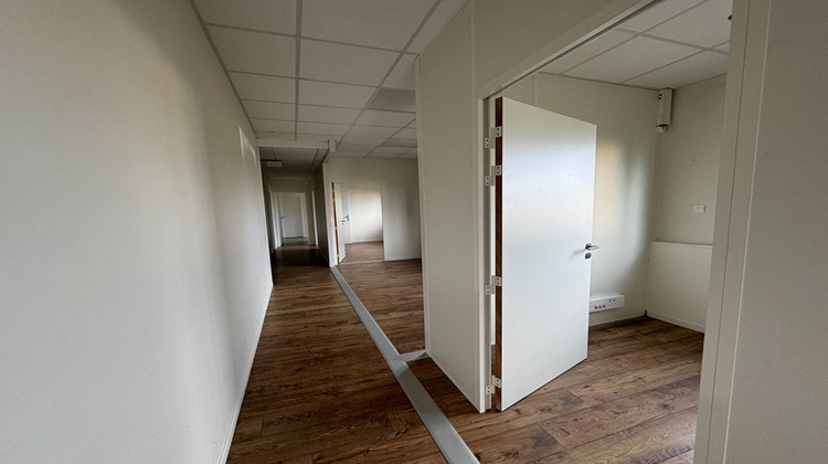 Ma-Cabane - Location Local commercial CORNEBARRIEU, 150 m²