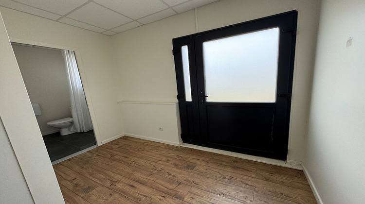 Ma-Cabane - Location Local commercial CORNEBARRIEU, 150 m²