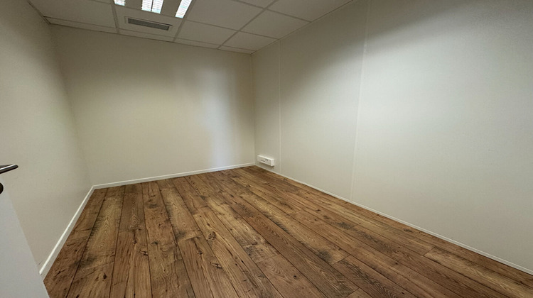 Ma-Cabane - Location Local commercial CORNEBARRIEU, 150 m²