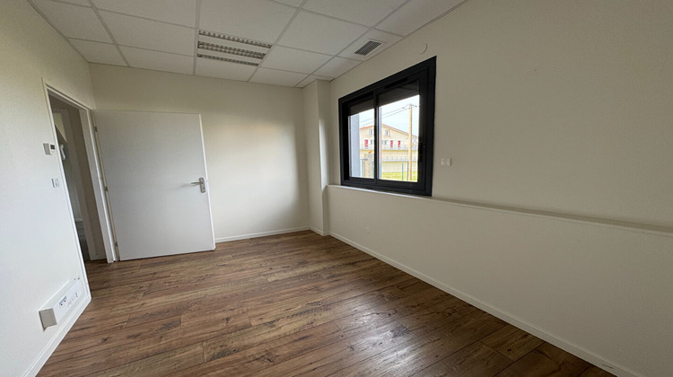 Ma-Cabane - Location Local commercial CORNEBARRIEU, 150 m²