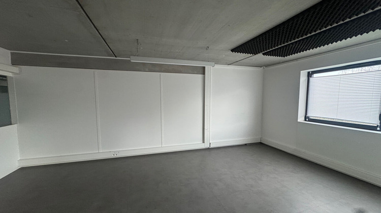 Ma-Cabane - Location Local commercial CORNEBARRIEU, 278 m²