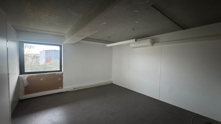 Ma-Cabane - Location Local commercial CORNEBARRIEU, 278 m²