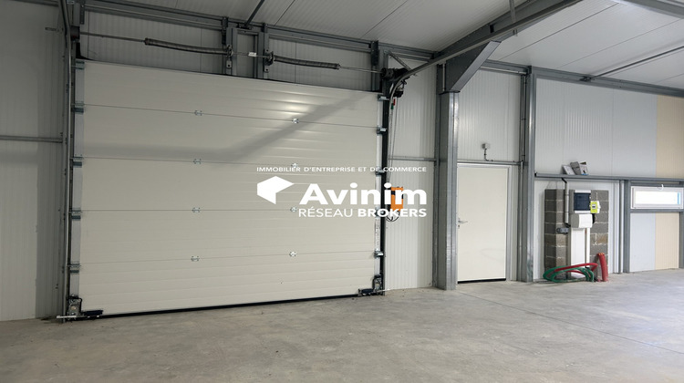 Ma-Cabane - Location Local commercial Cornebarrieu, 176 m²