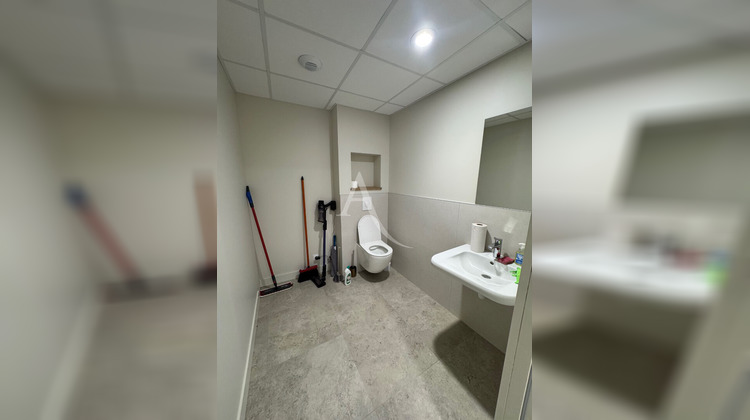 Ma-Cabane - Location Local commercial COUR-CHEVERNY, 23 m²