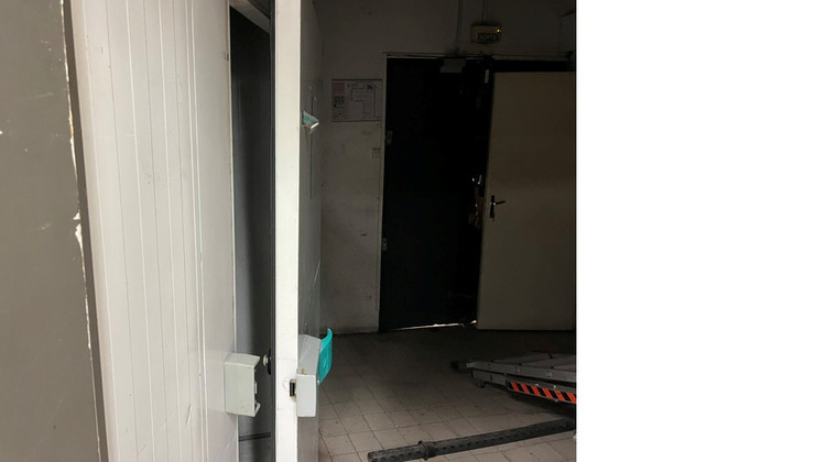 Ma-Cabane - Location Local commercial COURBEVOIE, 300 m²