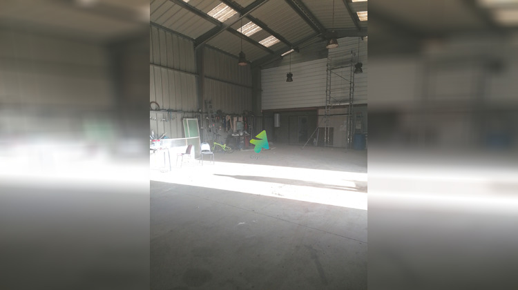 Ma-Cabane - Location Local commercial Coursan, 180 m²