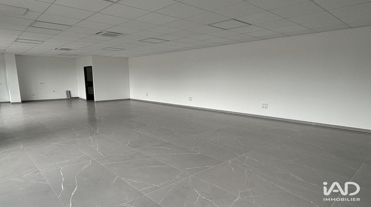 Ma-Cabane - Location Local commercial Courtry, 100 m²