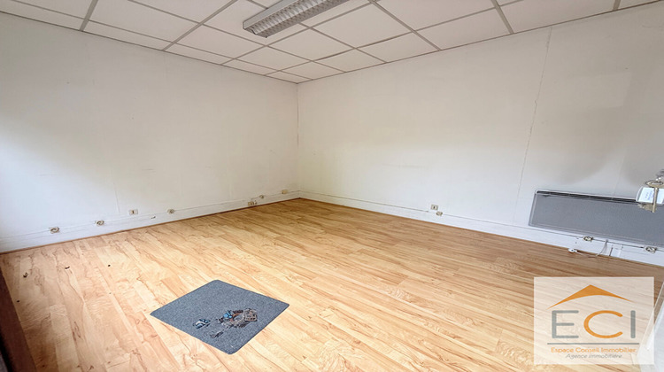 Ma-Cabane - Location Local commercial COUZEIX, 69 m²