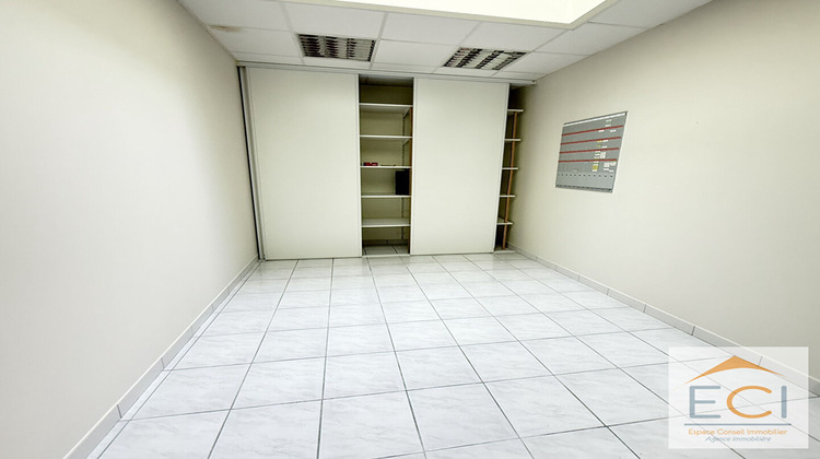 Ma-Cabane - Location Local commercial COUZEIX, 392 m²