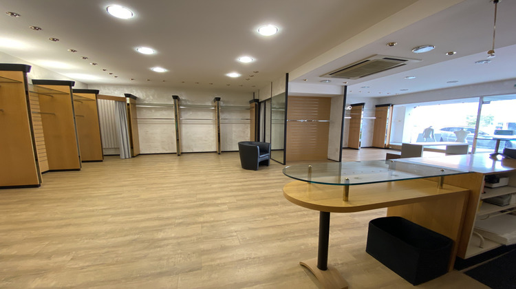 Ma-Cabane - Location Local commercial Creutzwald, 97 m²