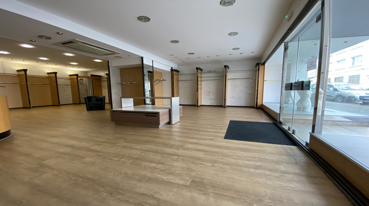 Ma-Cabane - Location Local commercial Creutzwald, 97 m²