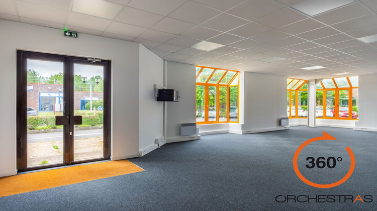 Ma-Cabane - Location Local commercial Croissy-Beaubourg, 418 m²