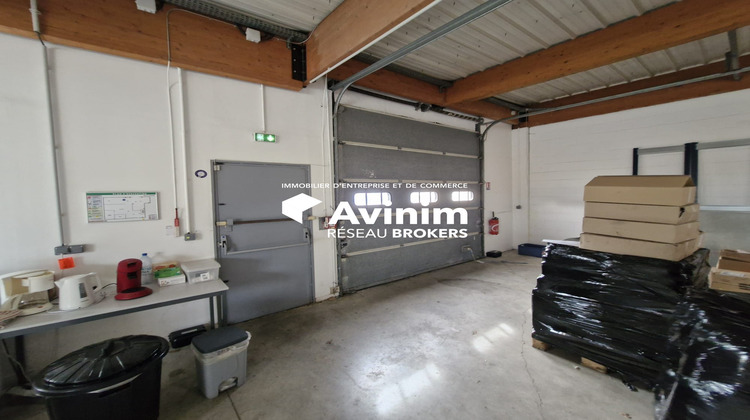 Ma-Cabane - Location Local commercial Croissy-Beaubourg, 300 m²