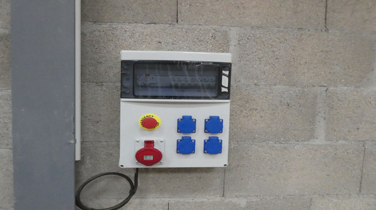 Ma-Cabane - Location Local commercial DARVOY, 350 m²