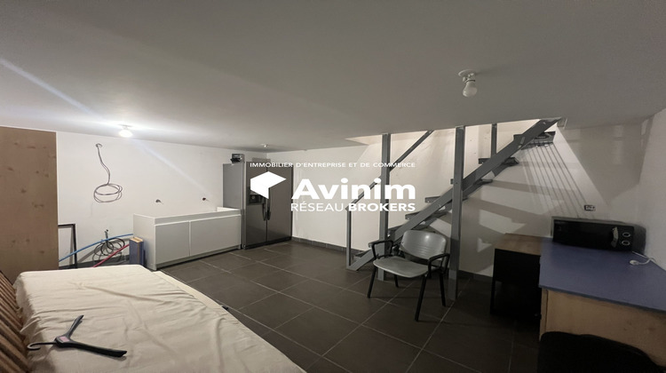 Ma-Cabane - Location Local commercial Décines-Charpieu, 102 m²