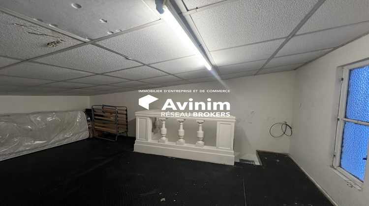 Ma-Cabane - Location Local commercial Décines-Charpieu, 102 m²