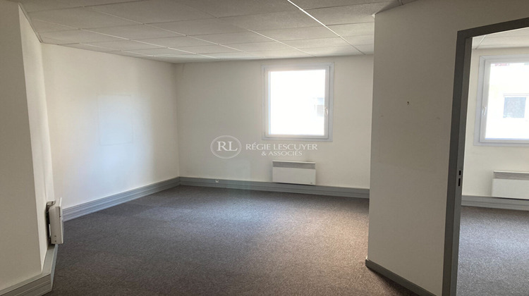 Ma-Cabane - Location Local commercial DECINES-CHARPIEU, 38 m²