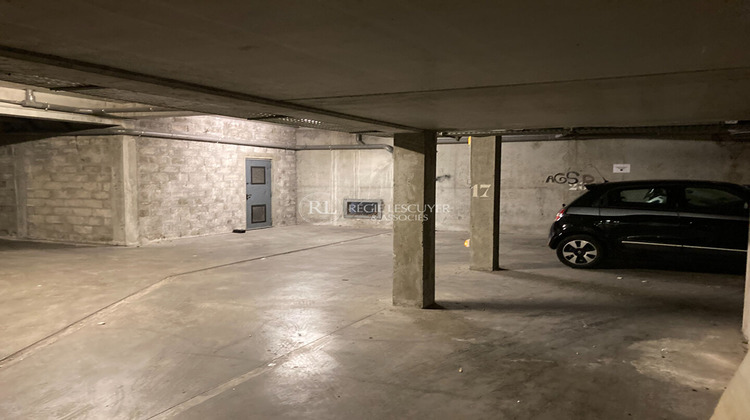 Ma-Cabane - Location Local commercial DECINES-CHARPIEU, 38 m²