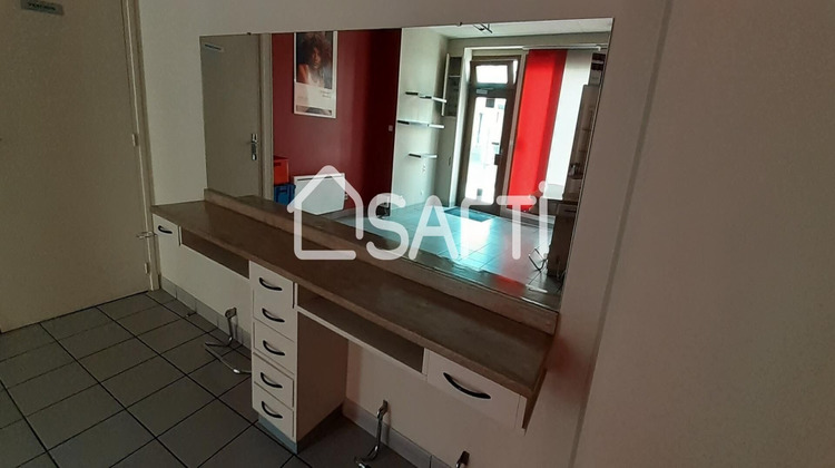 Ma-Cabane - Location Local commercial Descartes, 55 m²