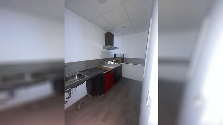 Ma-Cabane - Location Local commercial Dissay, 128 m²